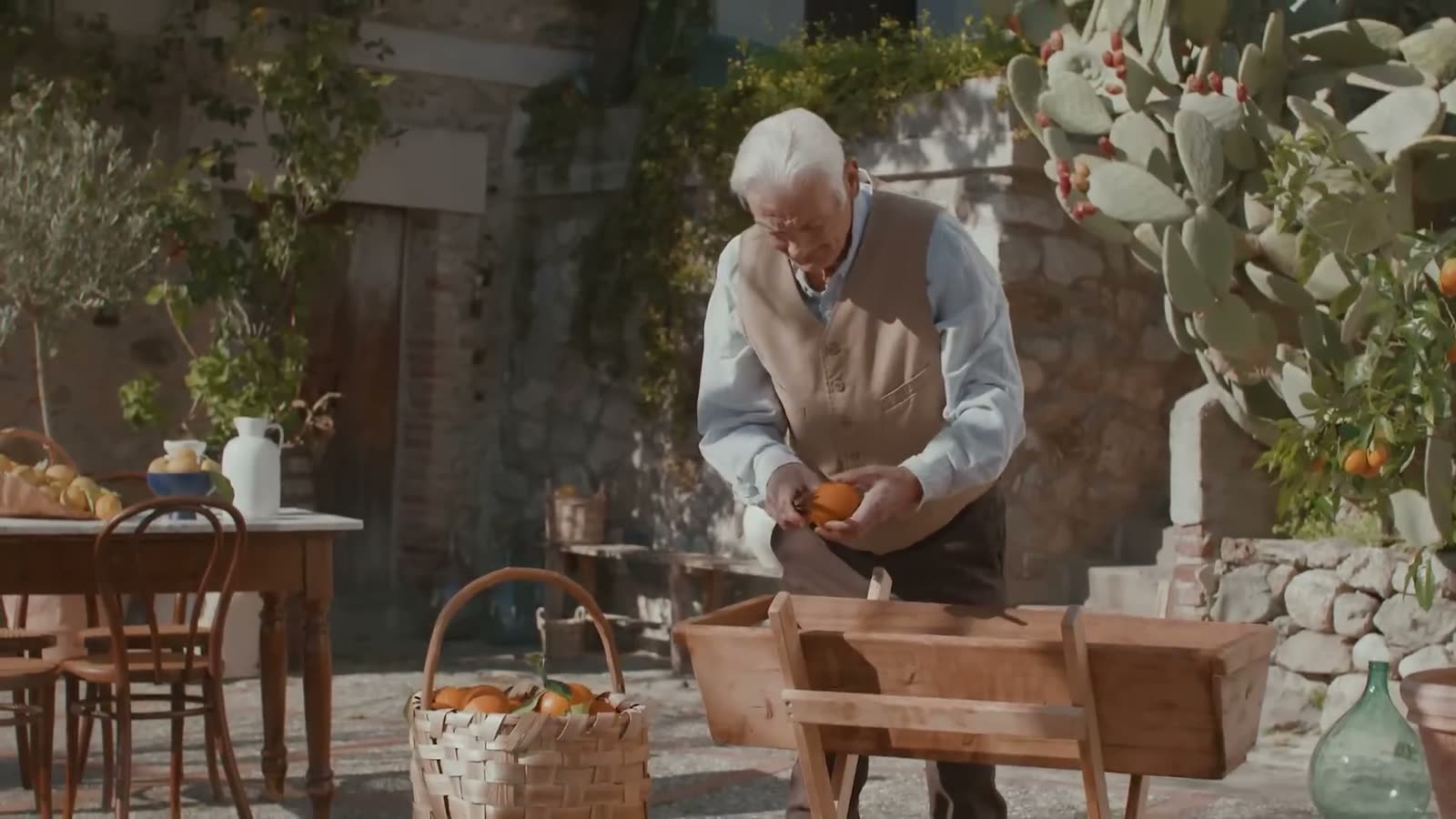 L'agrume et le geste artisanal italien, au cœur de la maison