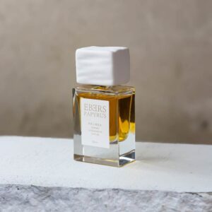 Sappho Sandalwood EBERS Papyrus, mise en scène